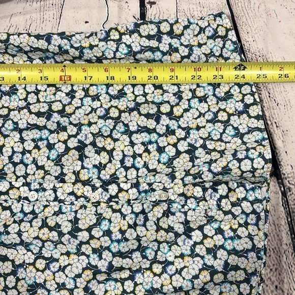 J.Crew Woman’s Cotton Fitted Button Down Shirt Size 2 - Picture 8 of 9